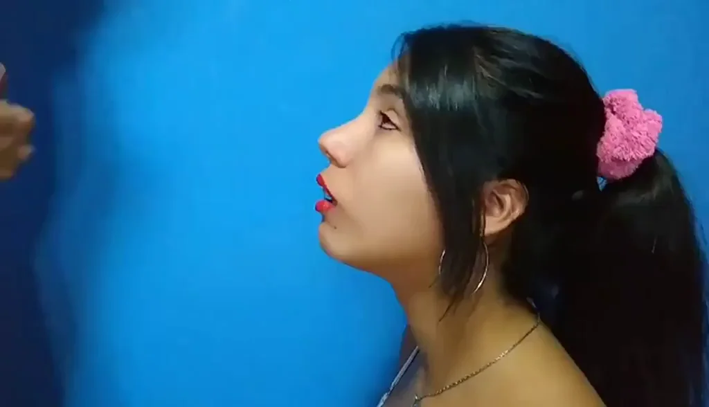Asian Cutie with Pink Bow Sucks Cock for Oral Creampie 💦👅🌸