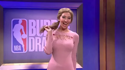 Heidi Gardner's Bouncy NBA Draft Tits Tease on SNL