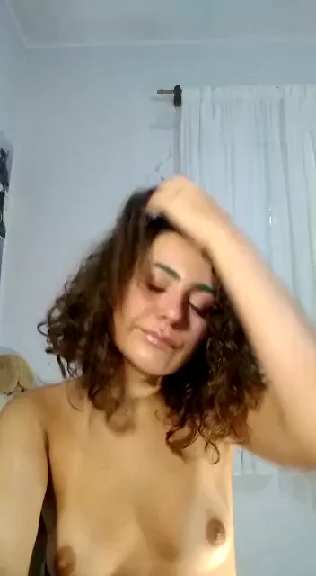 I think dancing without clothes is very adorable, do you agree?