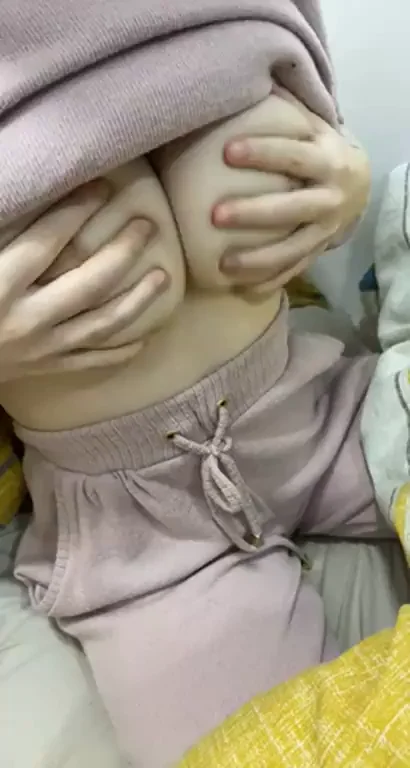 Teasing My Massive Tits Downblouse Style 😍🍈🍈