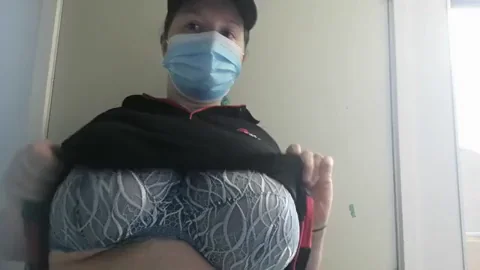 Work time fun for titty Thursday ?