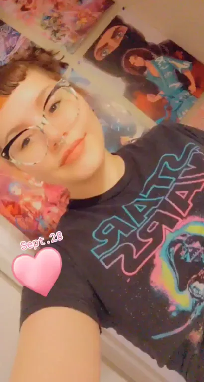 Dropping My Pants to Kick Off the Week with a Fat Surprise 🍑💦 (OC)