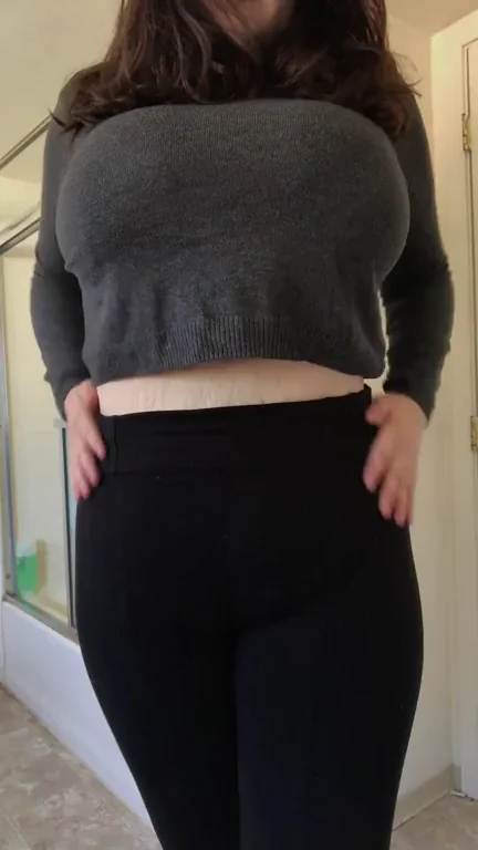 🥵 Massive MILF Tits Dropping Out 🍈🍈