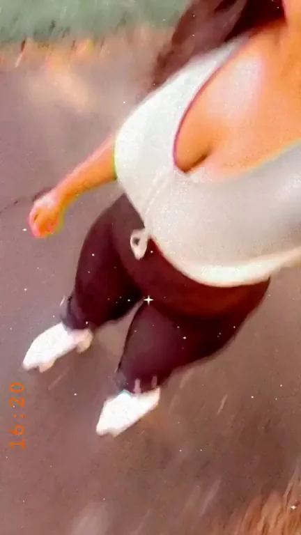 Rollerskating had me jiggling??