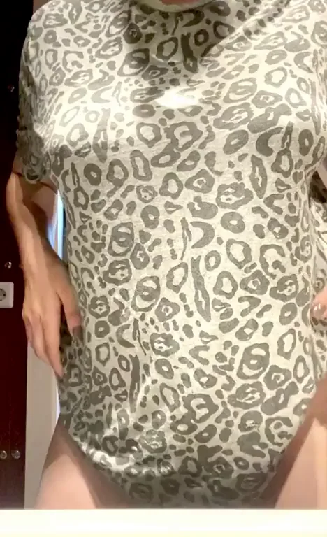 drop-back monday with a bit ass on the side ?