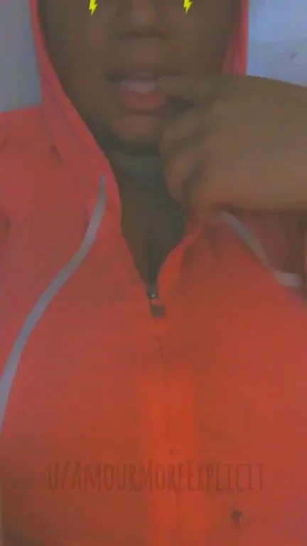 Squeeze me daddy