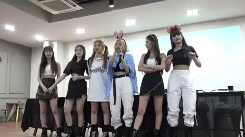 G)I-DLE Miyeon K-Pop Slutty Stage Tease