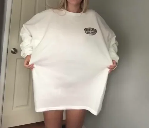 What the 18 yo freshman looks like underneath her oversized shirt!