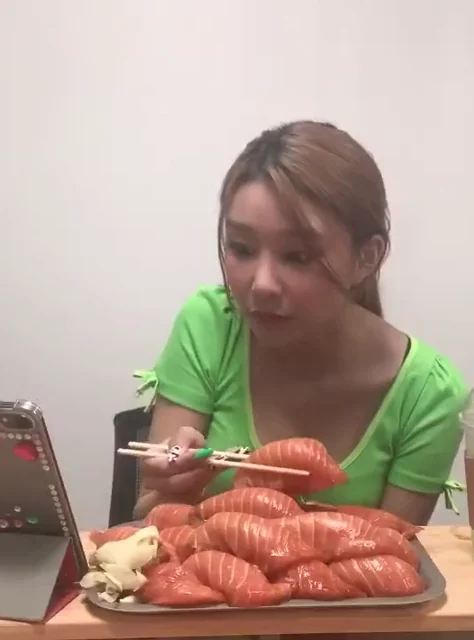 Momoland - Hyebin