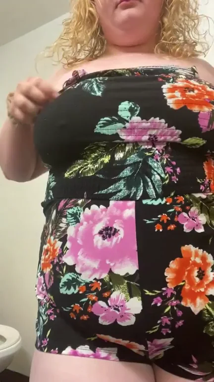 A quick drop in my romper? [oc]