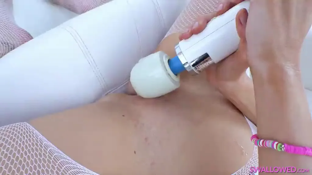 Kenzie Anne's Upside-Down Throat Assault with Wand Buzz