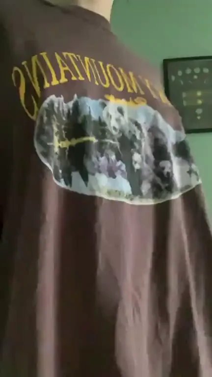 🧥 Oversized Tee Hides Juicy Ass Surprise 🍑