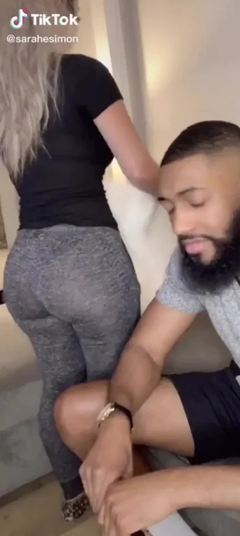 Blonde TikTok milf ?