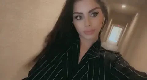 Who else goes out with robes & nothing underneath??