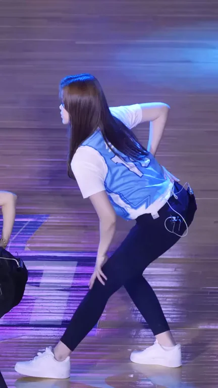 Gugudan - Soyee