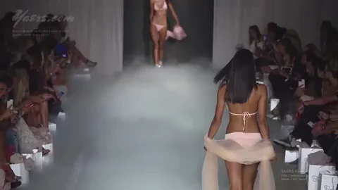 Super cute butt at Swimwear Fashion Show