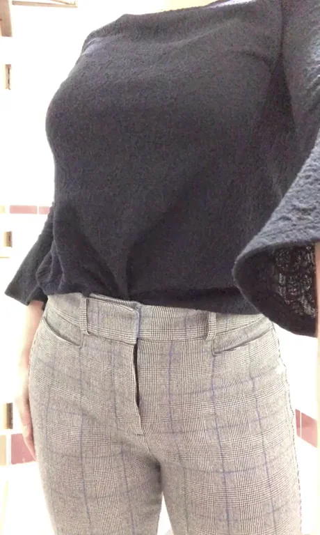 Titty dropping and more on the clock ?