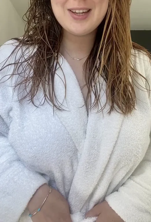 My tits are nice ms clean after my shower. Not long till they are dirty again [gif]