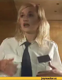 Blonde Babe's Epic Titty Drop for Air 😍💦