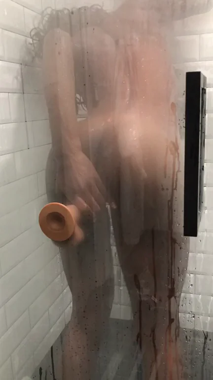$4 sale on my account ?? won’t be for long ?? 200+ uncensored videos, pics ?first B/G videos uploading?