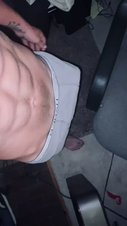 💦 Fitness Stud's Big Dick SOS Flash - Need Your Hot Help! 🥵