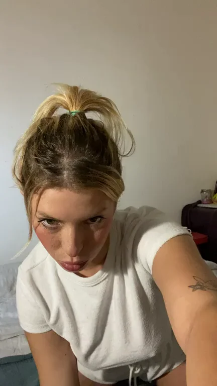 I love showing off my titties