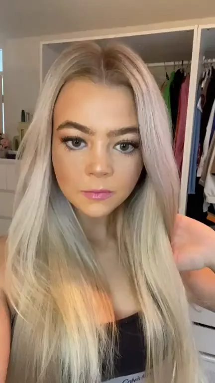 Filming videos knowing I’ll post it for strangers to see makes me so horny