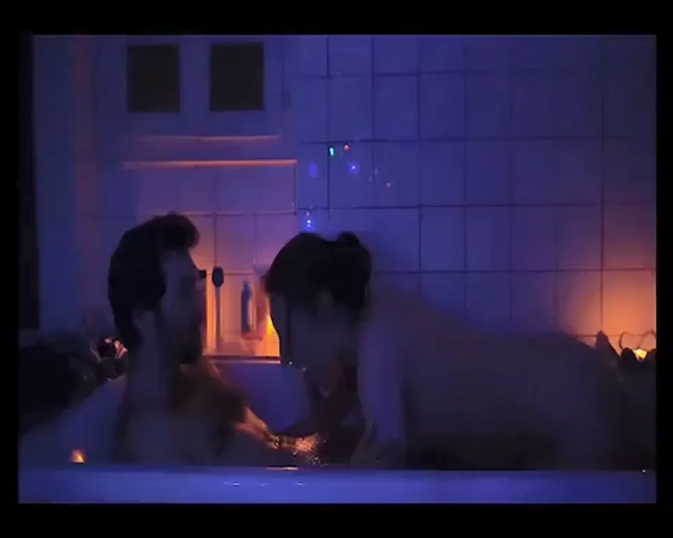 Hot bath(sorry for quality)