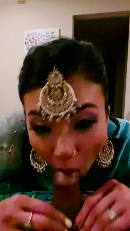 Do you like my outfit and makeup?