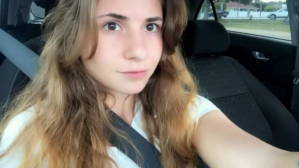 Grocery Run Tease: Legal Teen Flashes Tits & Pussy in Car! 🍑🚗💦