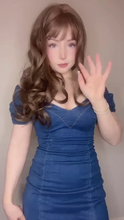I wish I could undress this fast in real life…