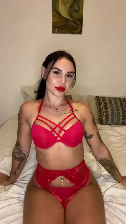 (18) If even 5 guys like my ass, I'll celebrate and fuck myself anal ?