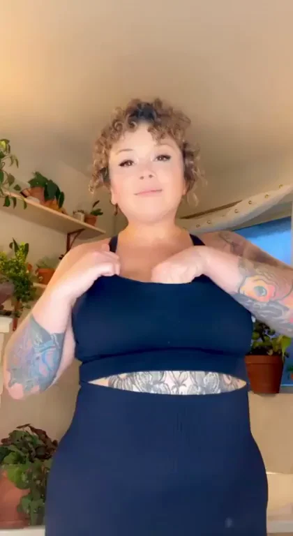 Do you like cute milf titties? ????