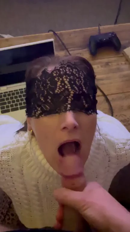 Blinded Slut Craves a Fat Cock Mouthful 😈💦