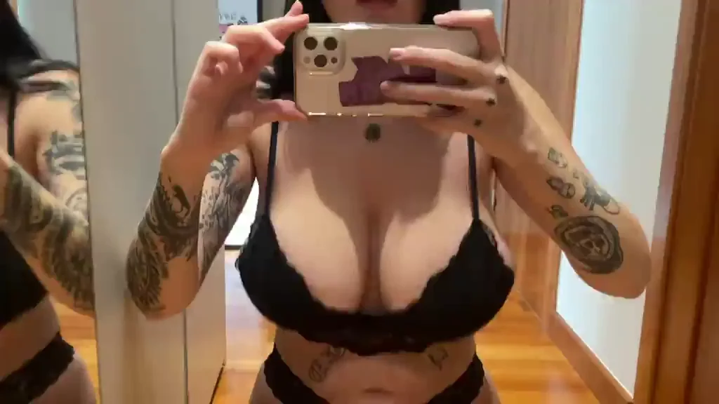 Her folder in the comments?