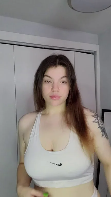 did you ever have the fantasy to fuck a curvy?