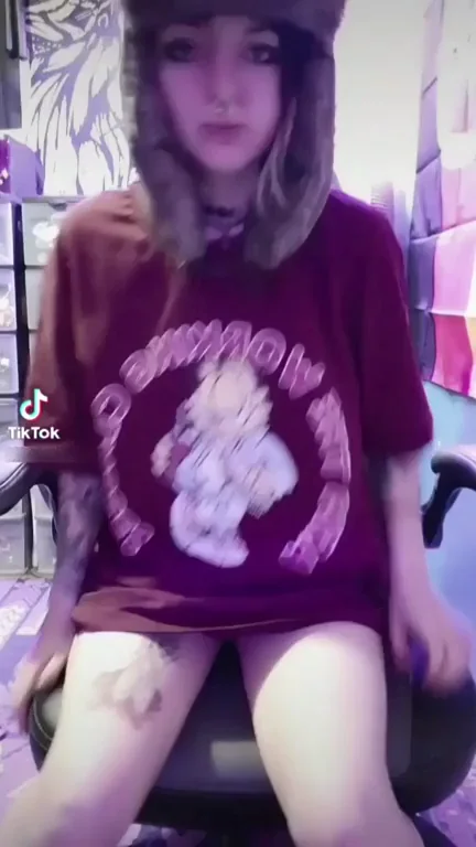 Alt TikTok Slut Teases Tits & Thighs in Fuzzy Hat 😈🐱💦