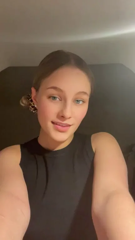 Amateur Tease: How Could I Make You Cum?