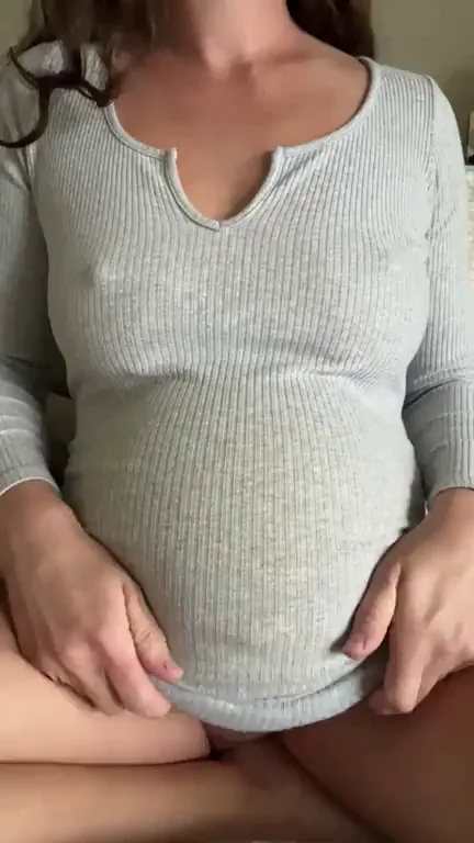 Who doesn’t love pregnant boobies to play with ;)