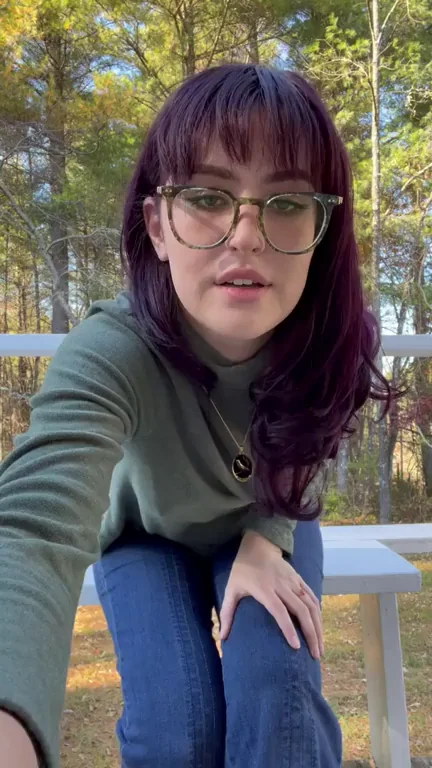 Flashing always makes my nipples super hard ? [GIF]