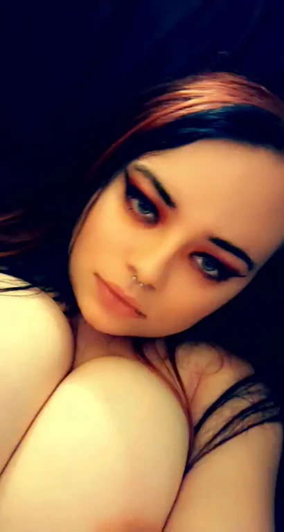Solo smash or share? I love soft, girly bodies to play with too.