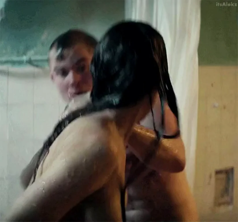 Jennifer Lawrence's Steamy Shower Fuck 💦🍑🔥
