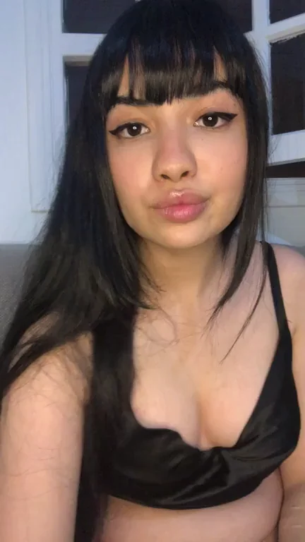 Am I Cute Enough to Make Your Cock Throb? 😈💋