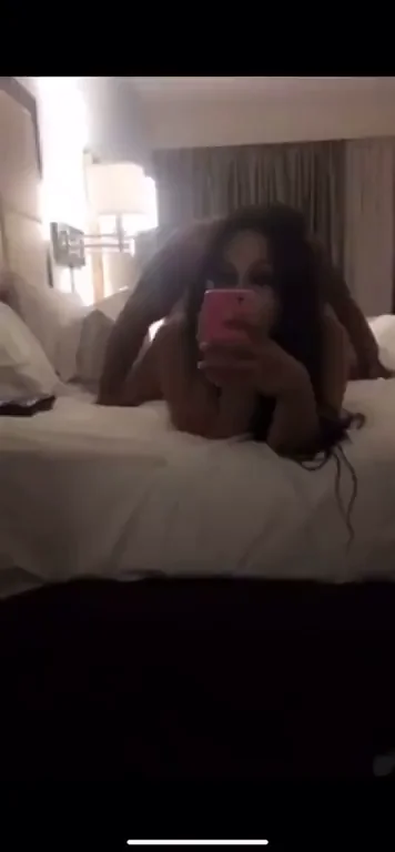 Kiss me down papi