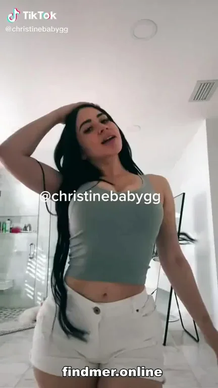 🔥 Christine Babyygg's Super Hot Strip Tease & Nude Reveal 🍑💦