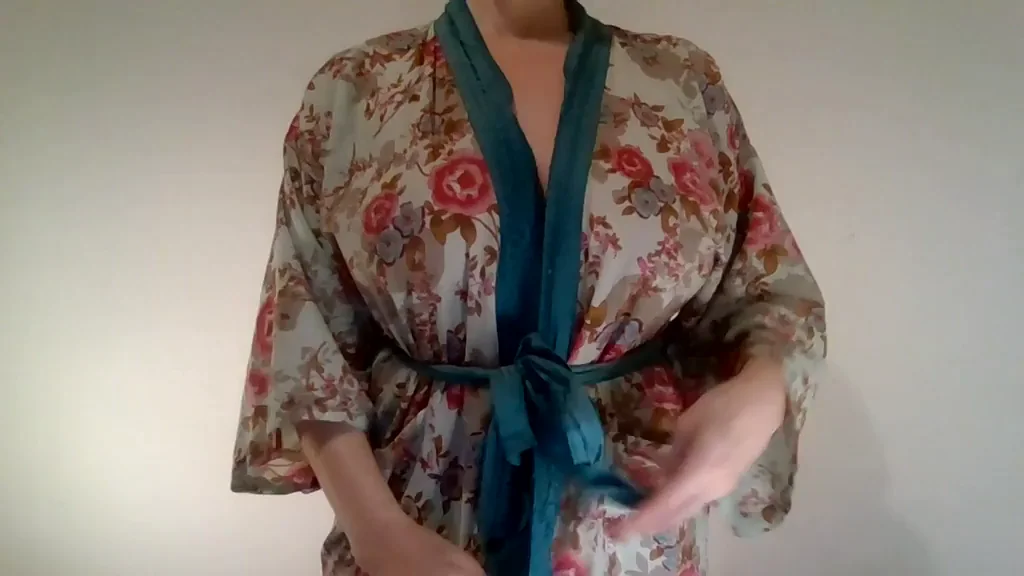 🍈 British Babe's Massive Titty Drop Surprise 🔥