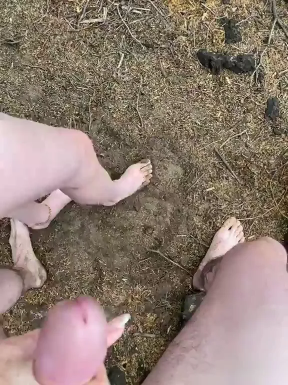 A nude hike cumshot!