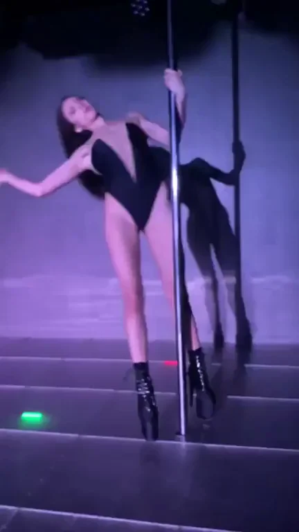 hey guys I’m real stripper