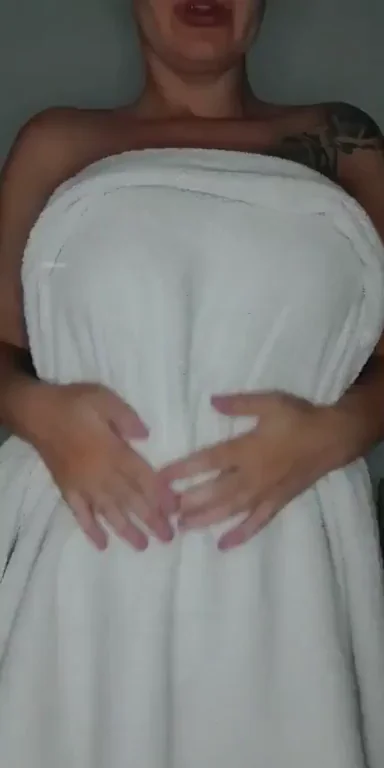 Tattooed MILF Tease: Ditch the Chick for These Juicy Tits! 🔥🍑