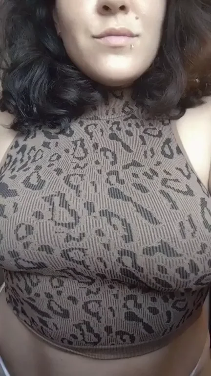Here's a nice titty drop to celebrate my birthday with all of you ??
